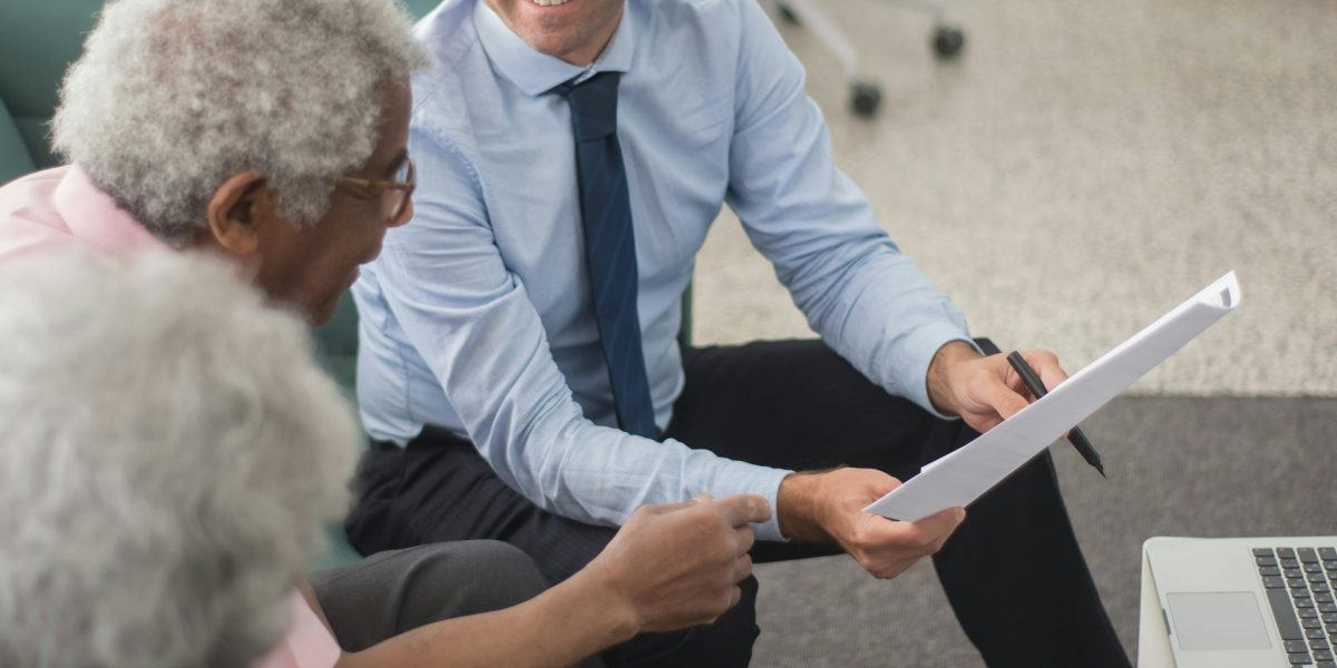 Understanding rental prices and market trends with expert guidance ensures a fair deal.