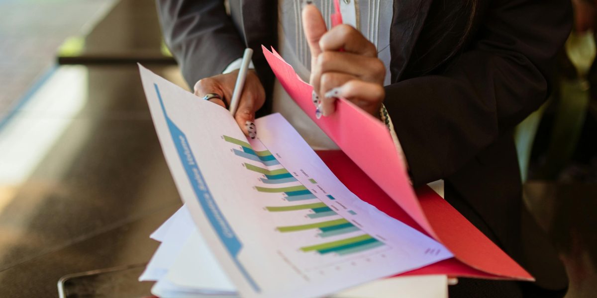 Carefully review all financial documents and understand upfront costs when renting in Abu Dhabi.