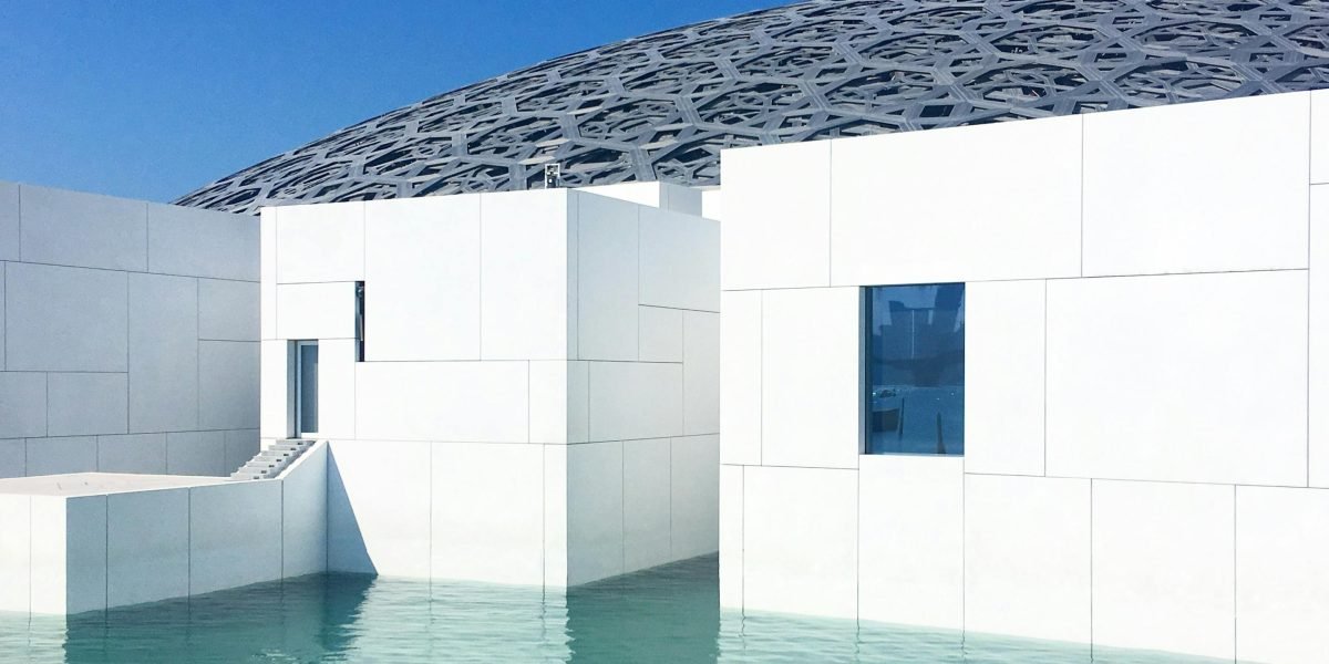 Daily Room Rent in Abu Dhabi 2026 Affordable Short Term Stays and Legal Tips